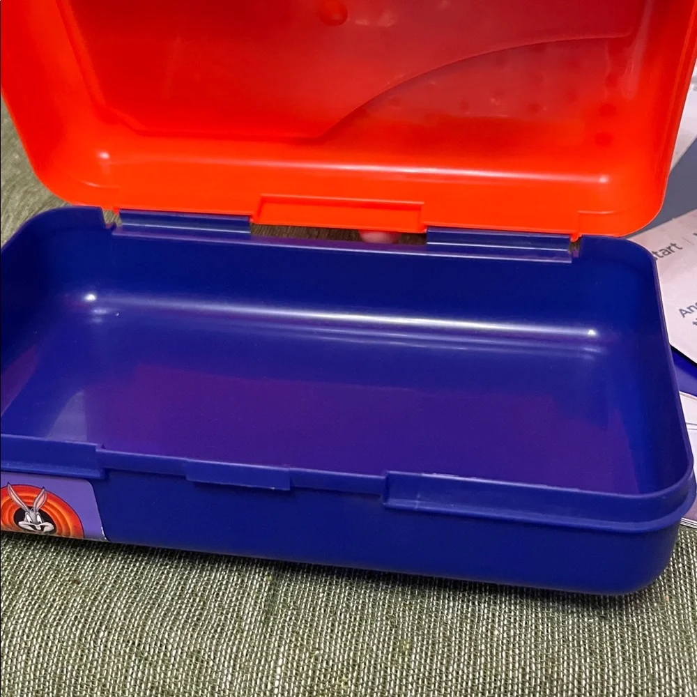 Looney Tunes Bugs Bunny Spacemaker Pencil Box Stationary Case